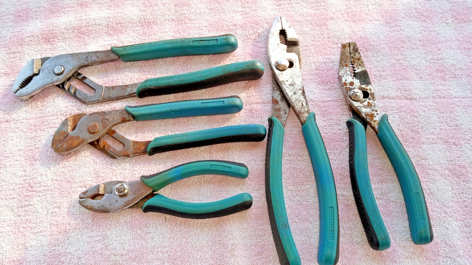 CORNWELL USA 5 PLIER SET COMFORT GRIP DAMP STORAGE BLEMISH GOOD WORKING COND us