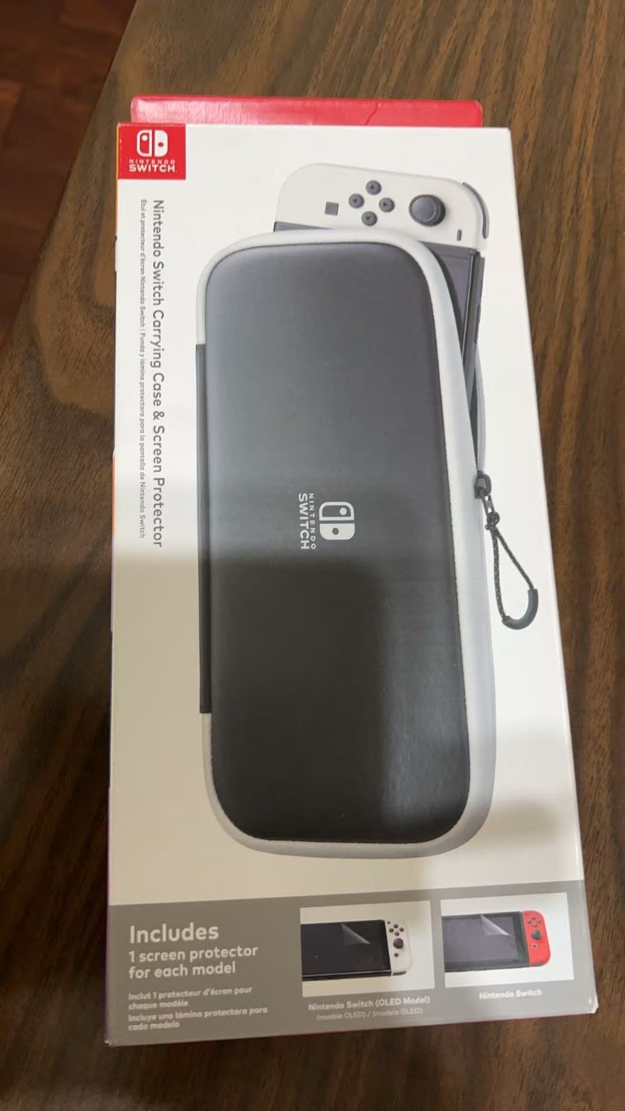 Official Nintendo Switch  Carrying Case & Screen Protector