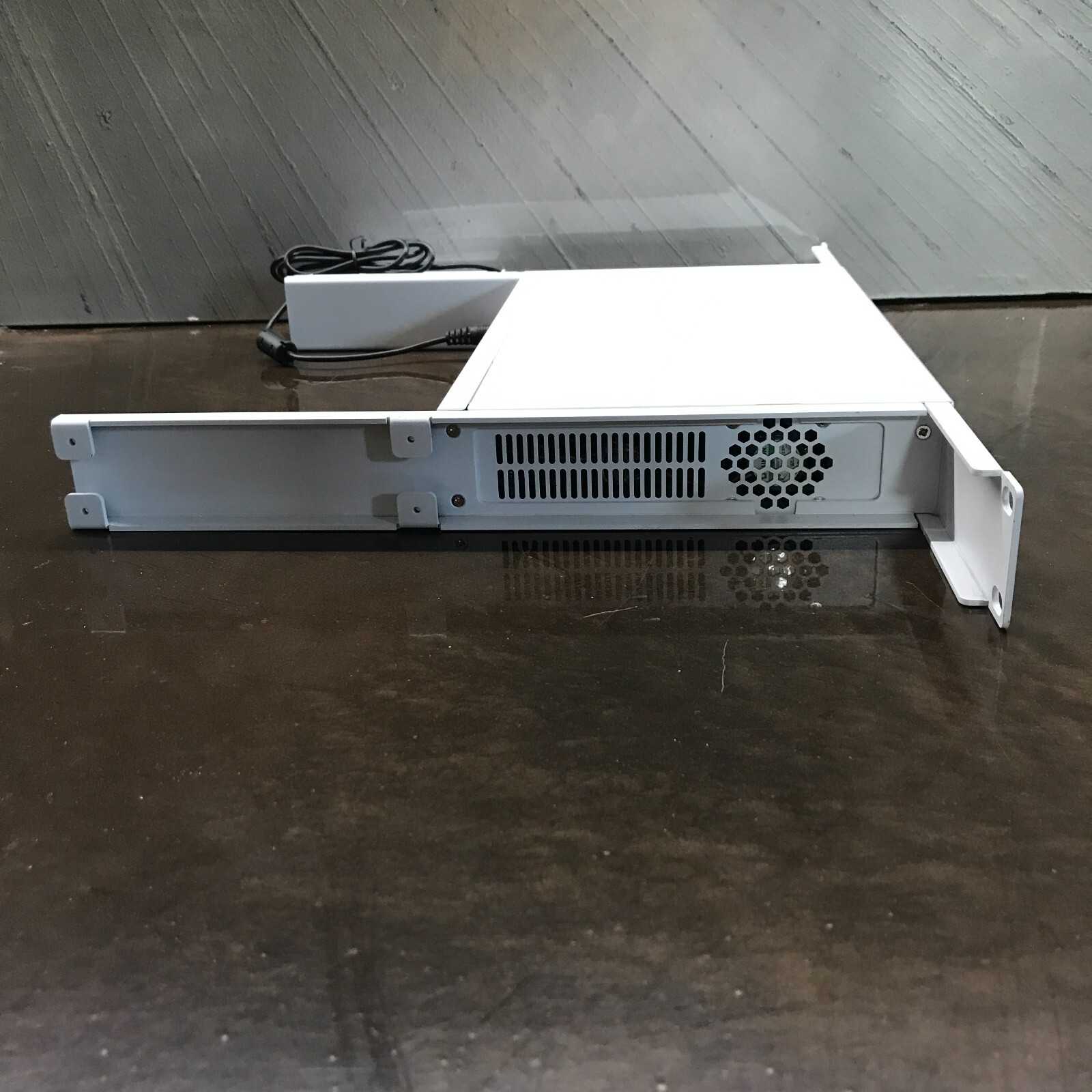 Sophos XG 125 REV.2 Firewall with Rack Mount