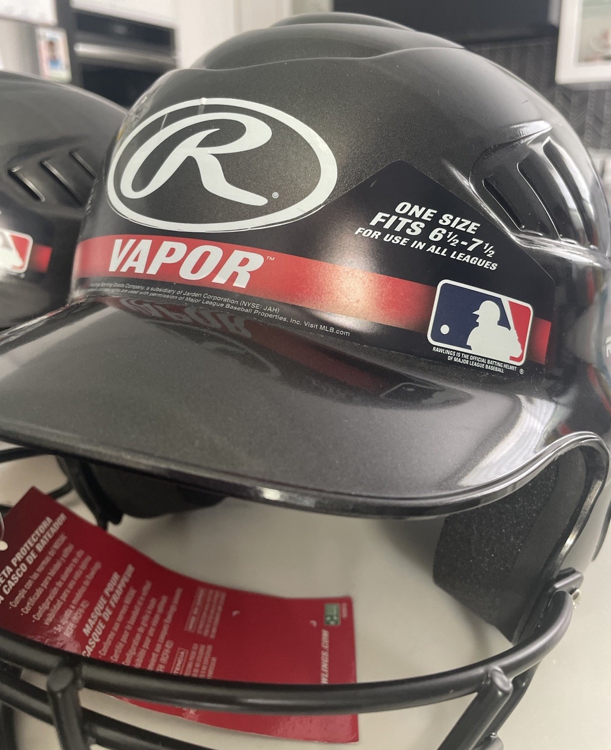 Rawlings Vapor Molded Youth Batting Helmet With Face Guard, Black 6 1/2 - 7 1/2