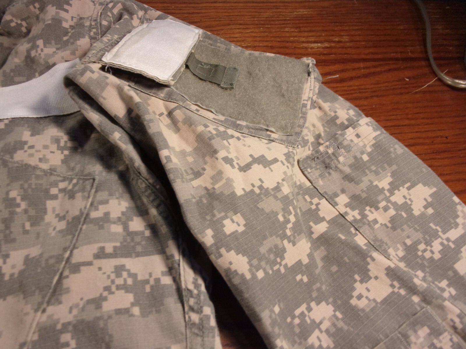 SPECIAL FORCES SELECTION UNIFORM W/ WHITE STUDENT ROSTER TAG ACU JACKET MEDIUM