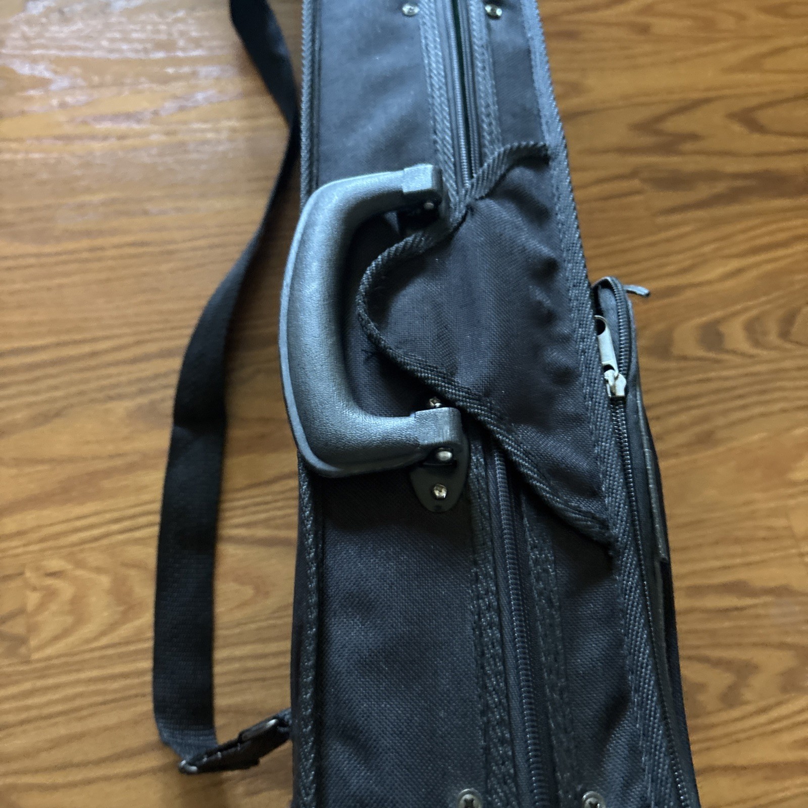 Infinity violin with case and stand - Needs to be stringed