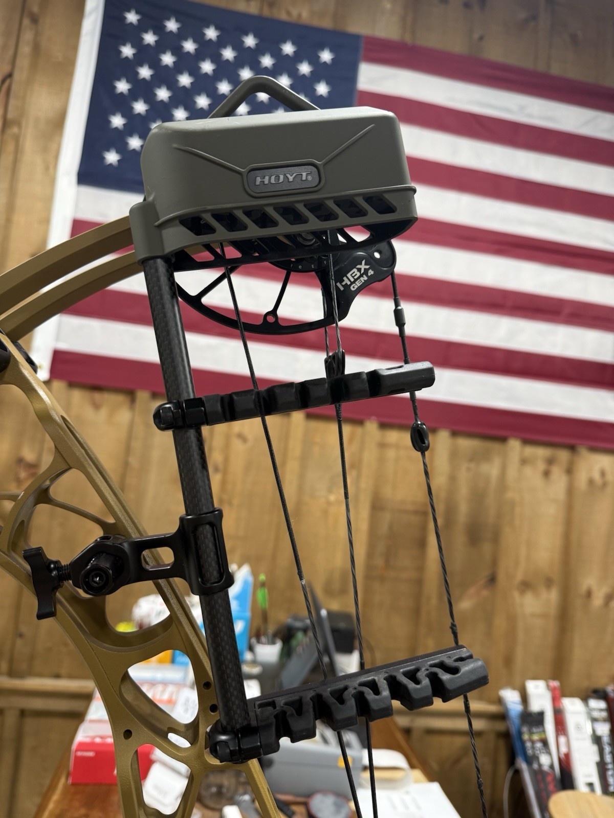Hoyt AX2 32