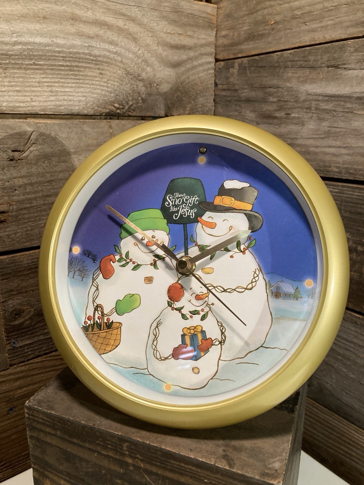 8” Snowmen Family “There’s Sno Gift Like Jesus” Christmas Musical Clock Works