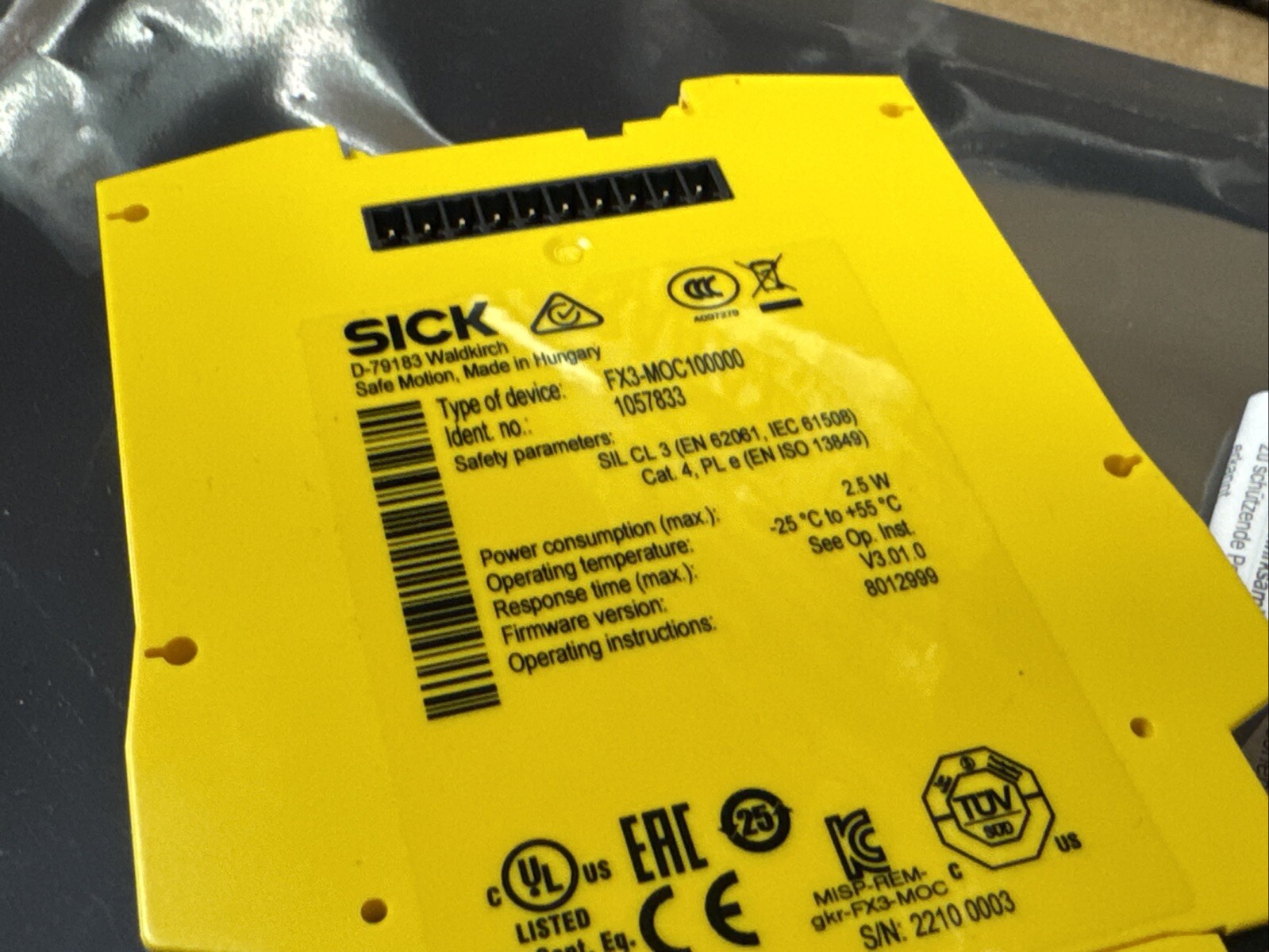 NEW Sick 1057833 FX3-MOC100000 Flexi Soft Safety Controller FX3-MOC1 FAST SHIP