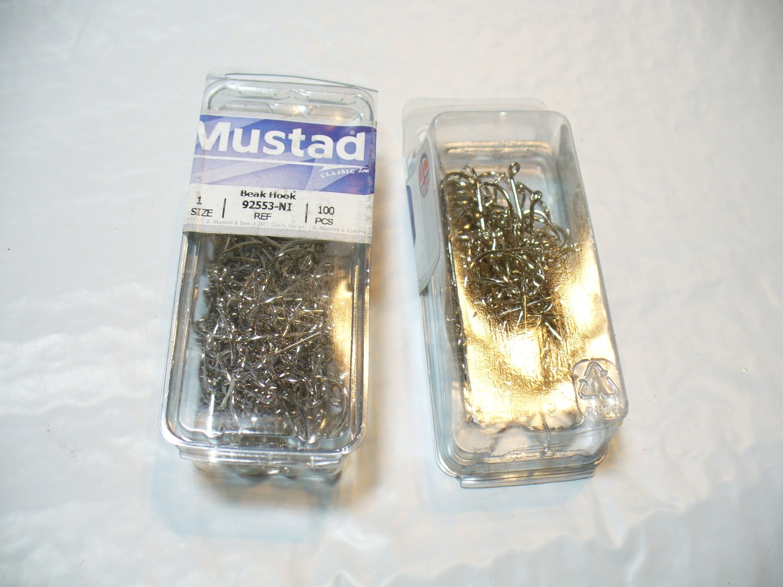 Mustad 92553-NI Size 1 Beak Hook 200 Count Package