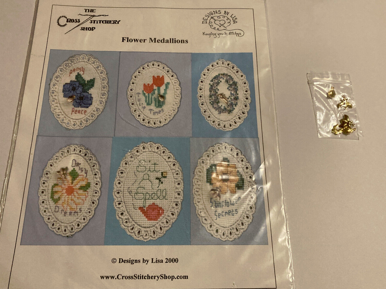 NEW RARE DESIGNS BY LISA "FLOWER MEDALLIONS" CHART & CHARMS 2000