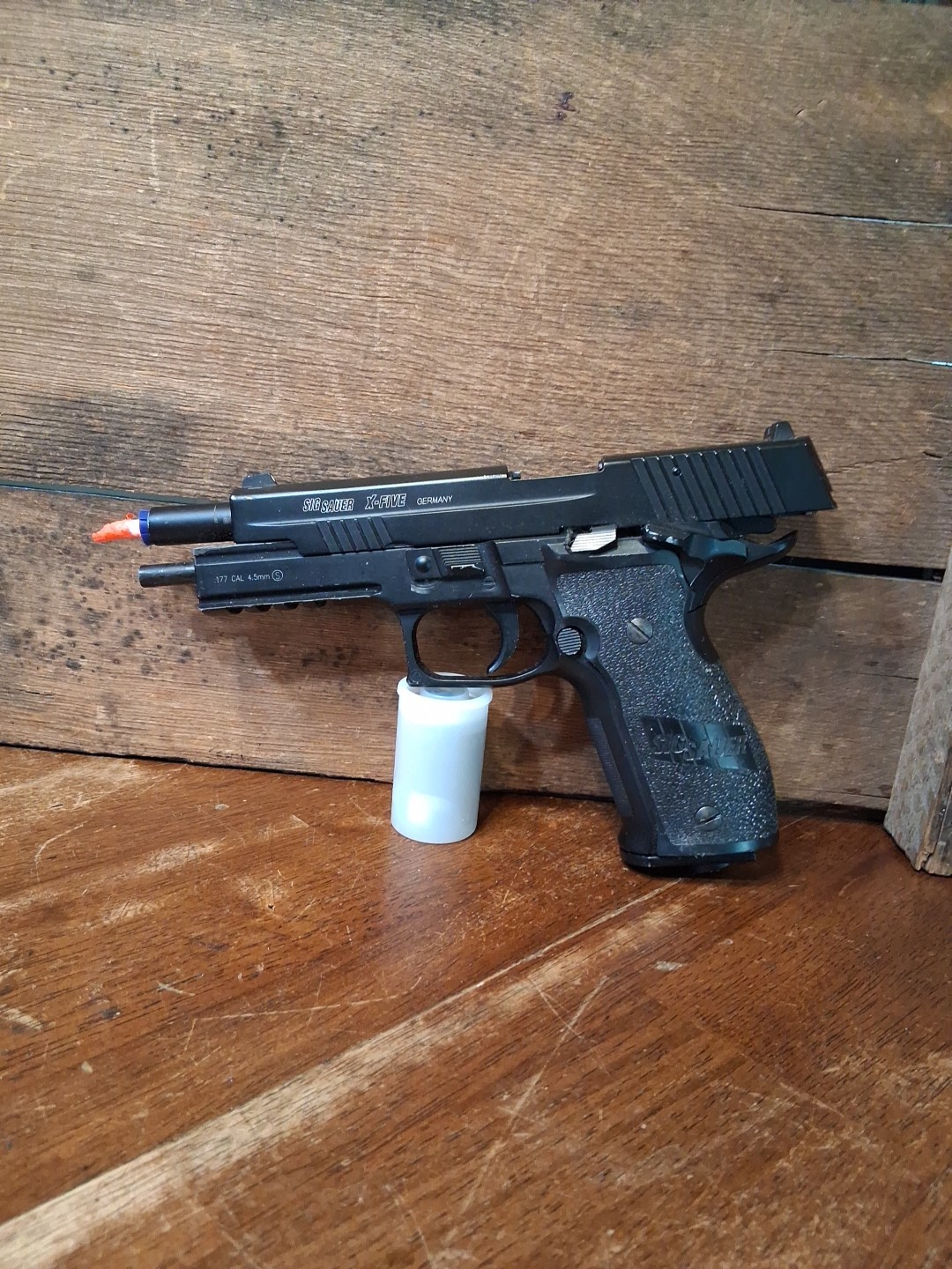 SIG SAUER Genuine P226 X-FIVE Semi-Auto .177 CO2 Blowback Air Gun Pellet Pistol