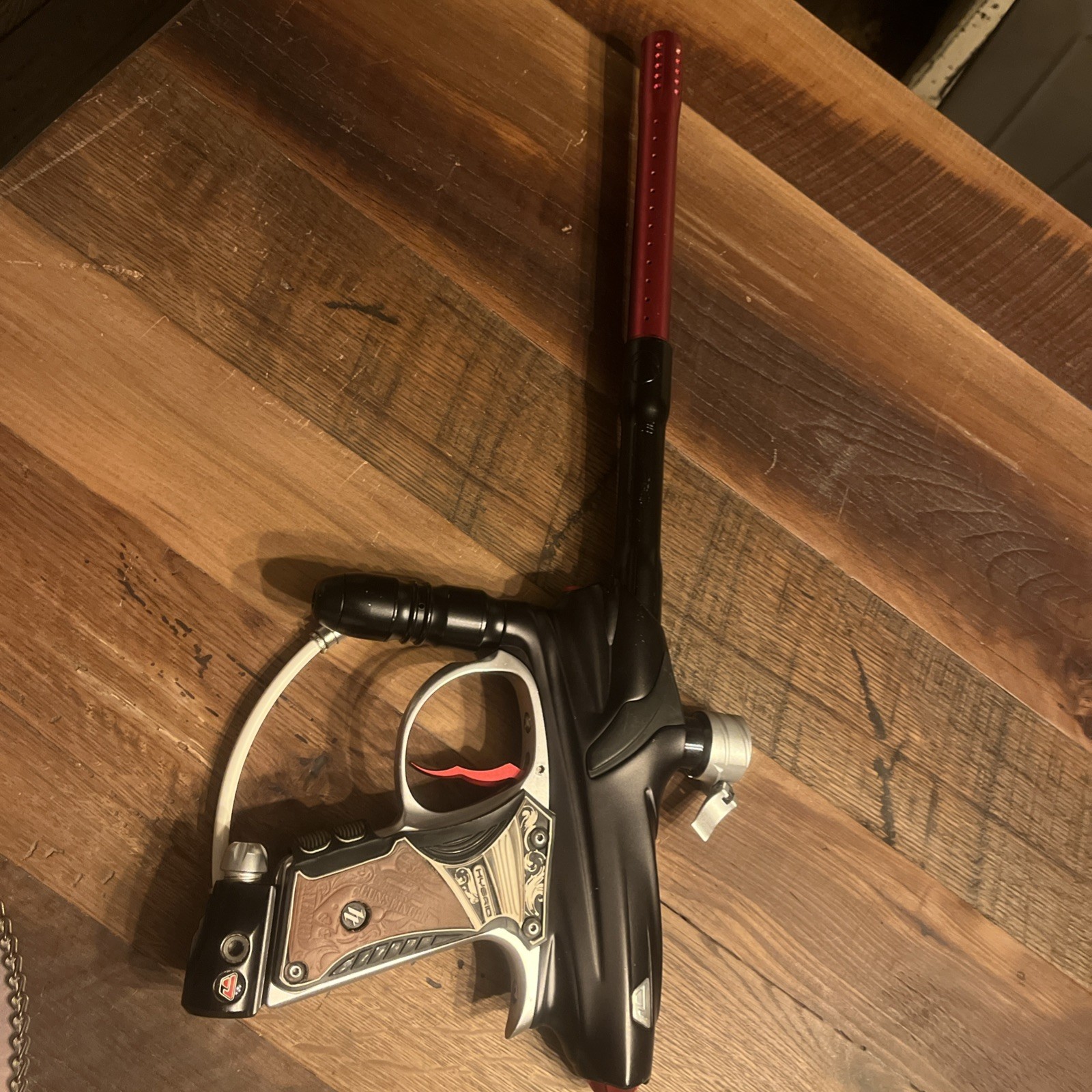 Proto Matrix PM6 Paintball Marker /Floryvboard Hybrid Grips /Dye UL/Red Barrel