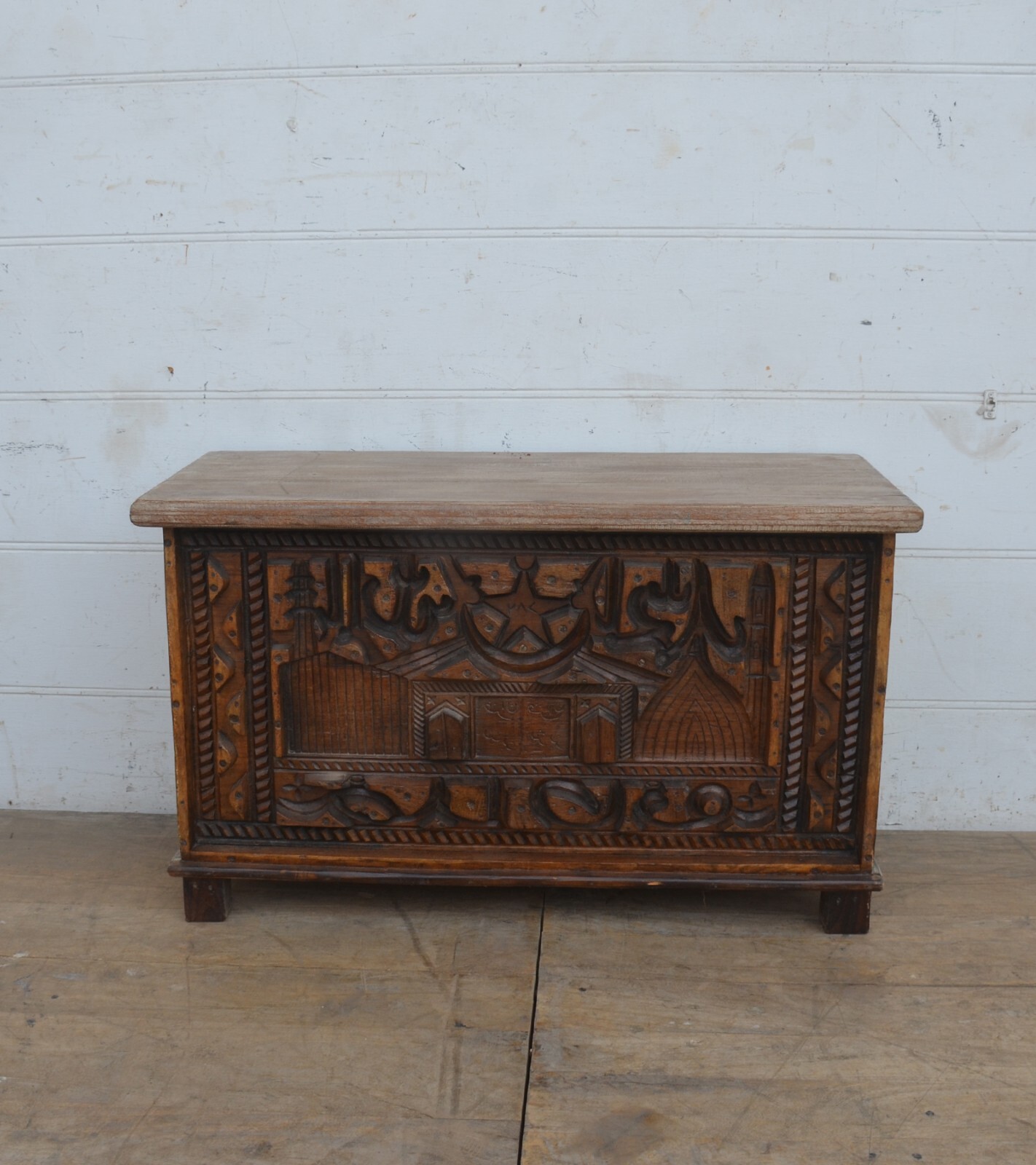 Reclaimed Teak Wood Trunk with Hand Carved Design.
