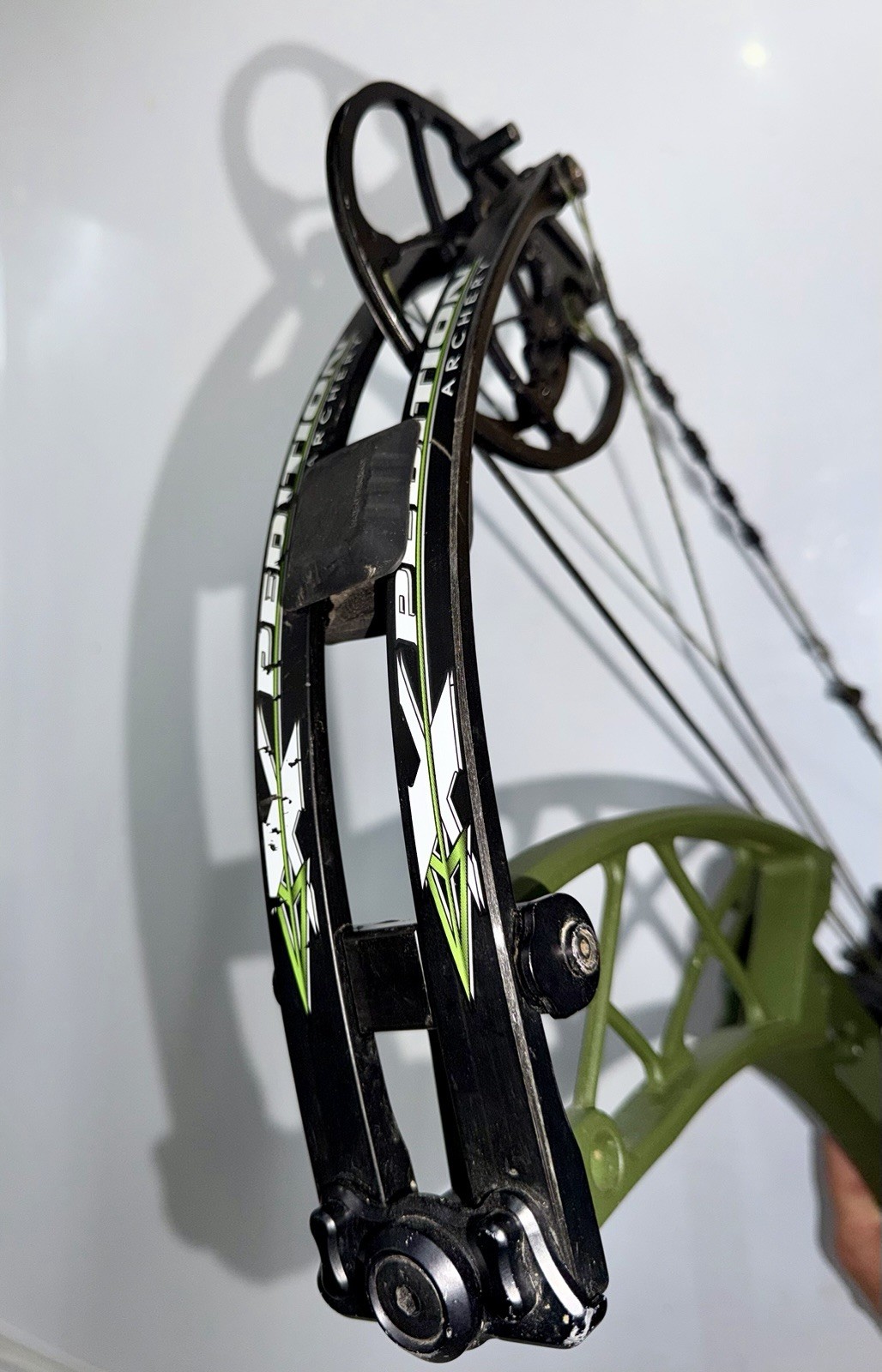 Xpedition Mako X compound bow