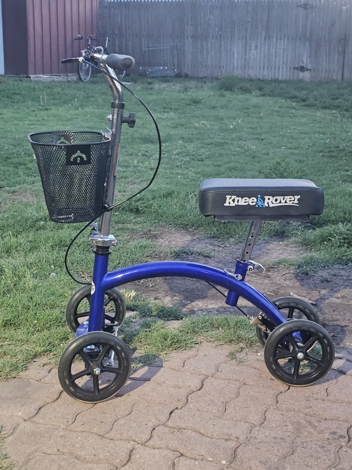 KneeRover foldable knee walker, a mobility device With basket Perfect Condition