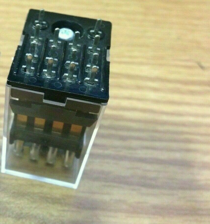 Vintage Akai AM-2600/ AM-2650/ AM-2800 amplifier speakers protection relay.