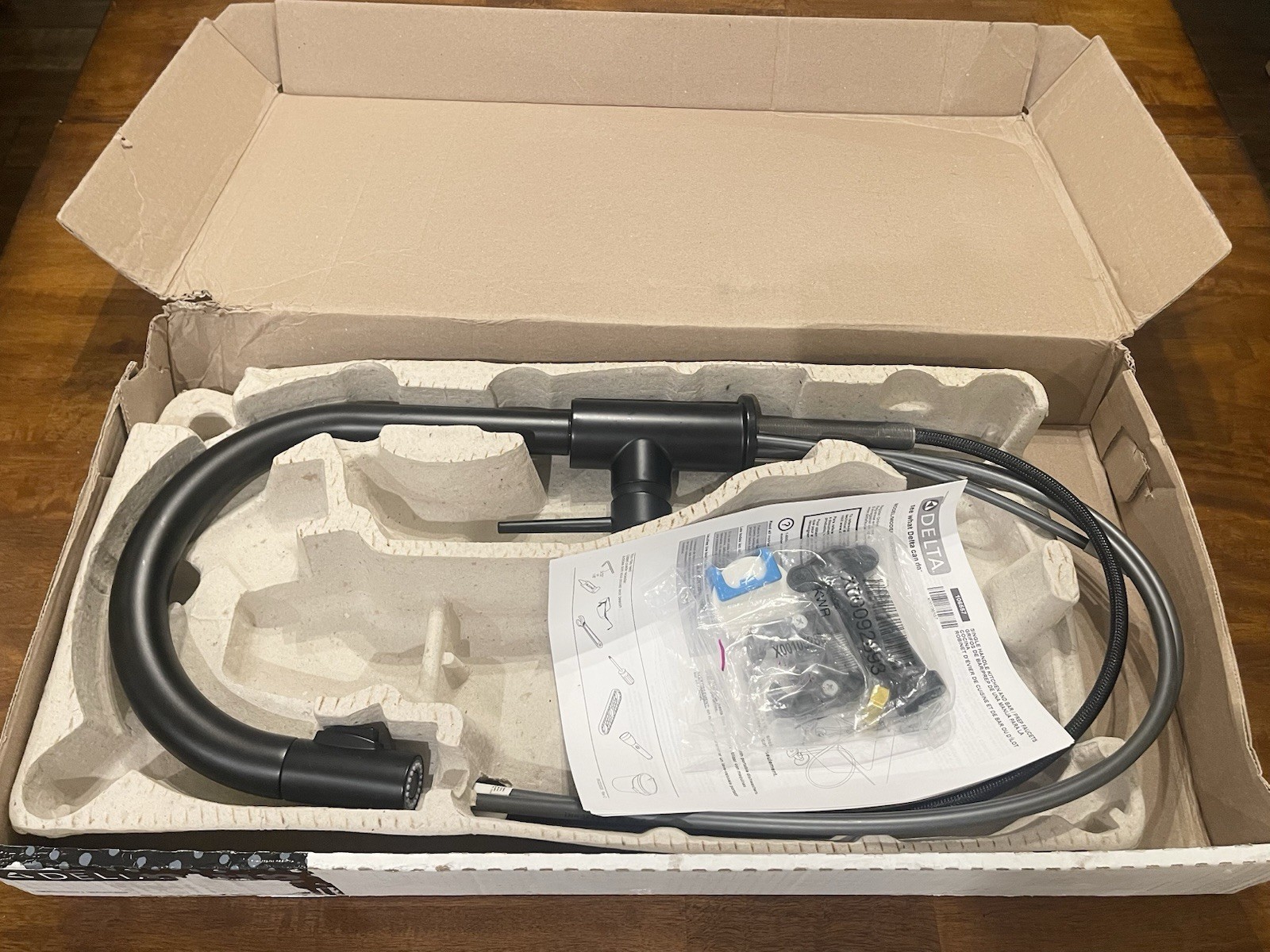 Delta 9159-BL-DST Trinsic Single Handle Pull-Down Kitchen Faucet - Matte Black