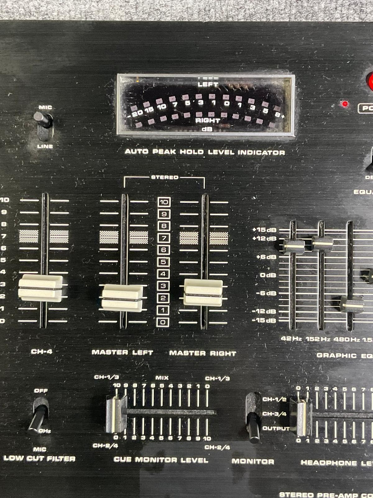 Numark DM-1650 Stereo Equalizer DJ Mixer Pre-Amp Control 39582