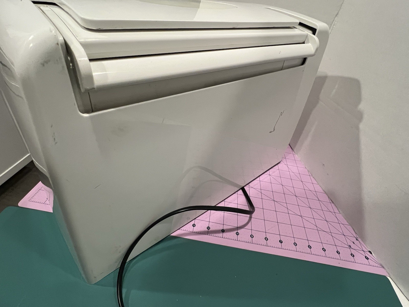 Euro Pro X Sewing Machine 9125 Computerized Embroidery Machines + Case & Extras