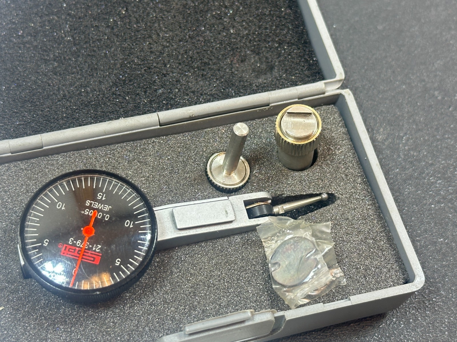SPI Tools 21-379-3, 0.005 Dial Grad, Horizontal Dial Test Indicator, w/ Case