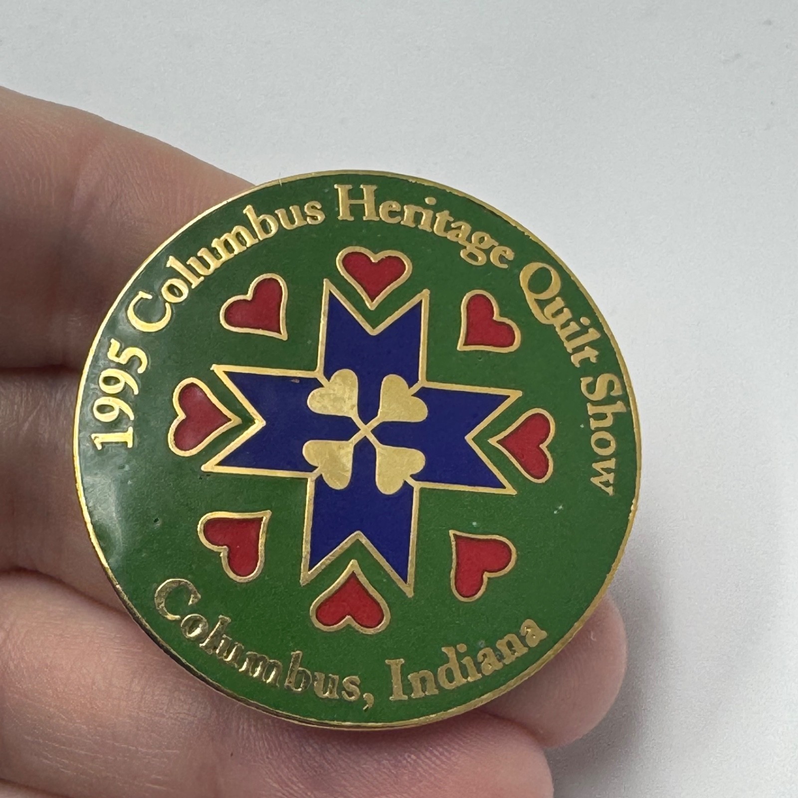 1995 Columbus Heritage Quilt Show Lapel Pin Columbus Indiana Large