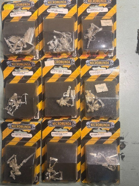 RARE OOP Necromundo Citadel GW Metal Blisters Sealed Yeld Spyrer Mad Donna