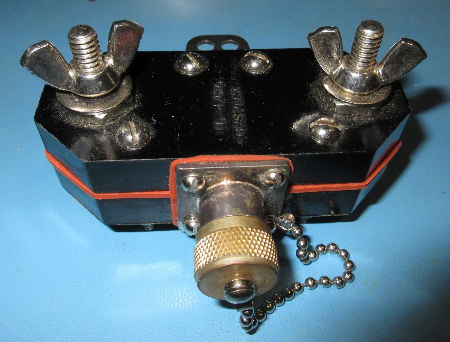 Comspace Corp IL-4/GRA-4 Center Insulator For Dipole