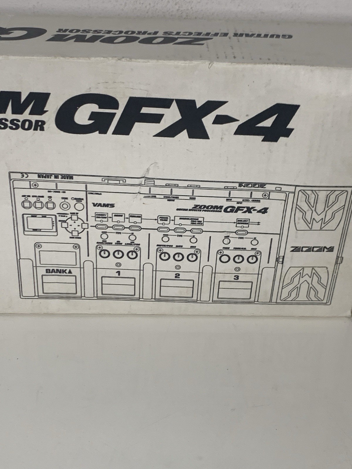 Zoom GFX-4 guitar effects processor packaged in its original white Box