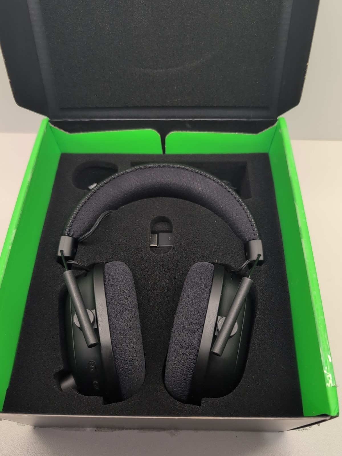 Razer BlackShark V2 Pro Wireless Gaming Headset (Pre 2023 Version) with box #15
