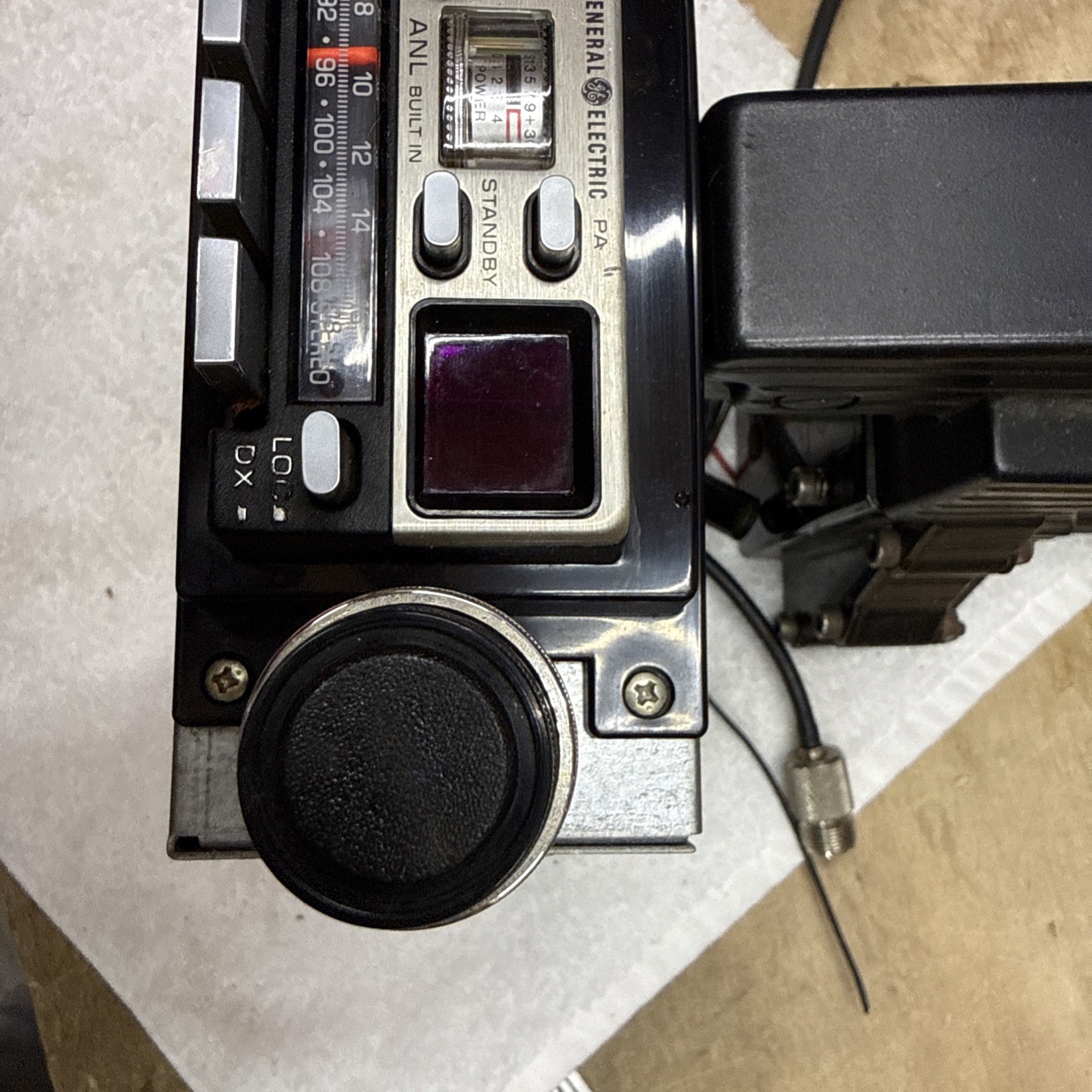 General Electric Citizen Band Transceiver Model No. 3- 5830A