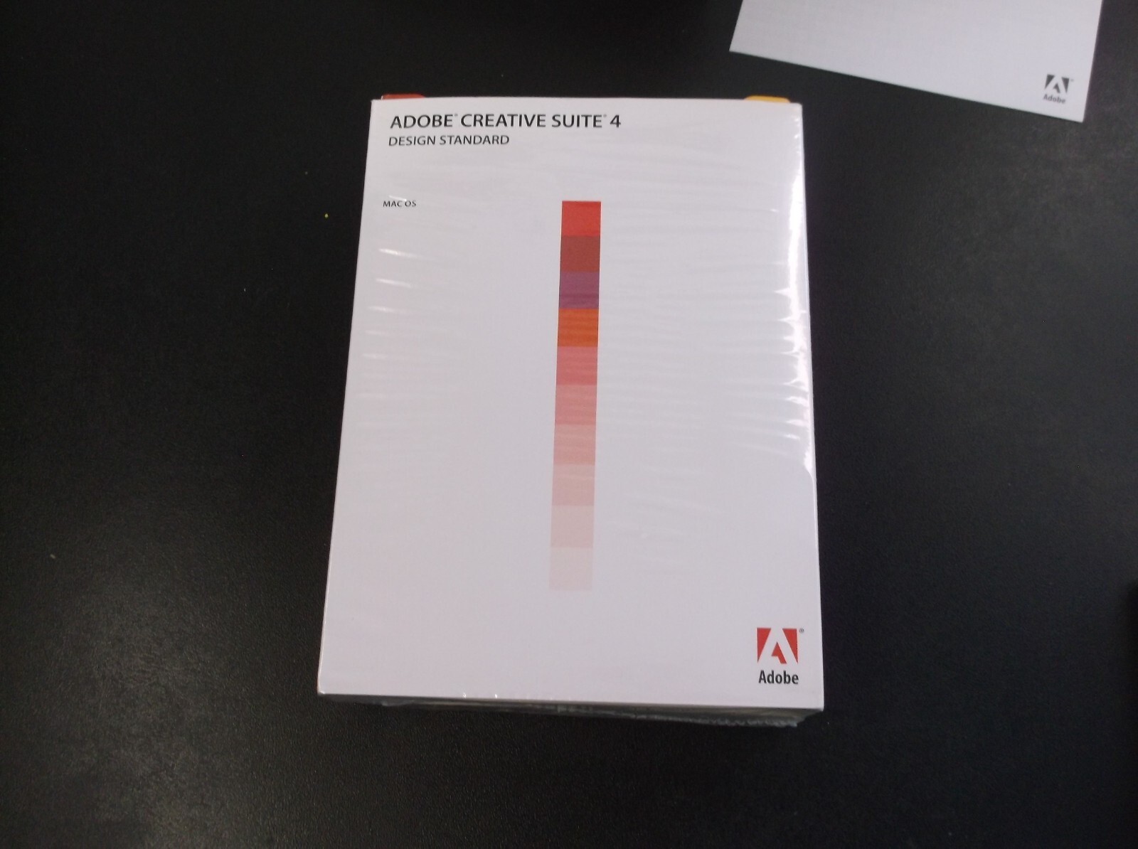 Adobe Creative Suite 4 (CS4) Design Standard for Mac RETAIL PACKAGING
