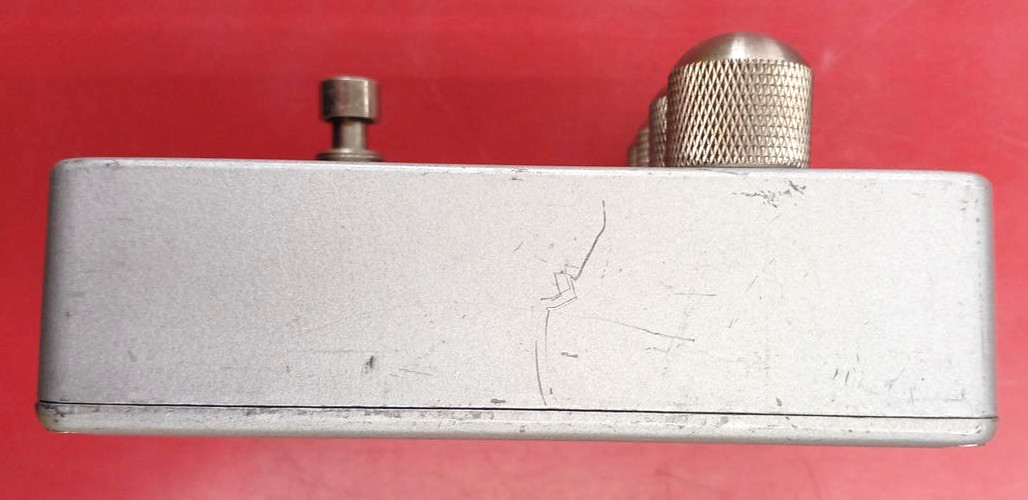 DNA Anagogic Bass Dragger Effects Pedal Silver