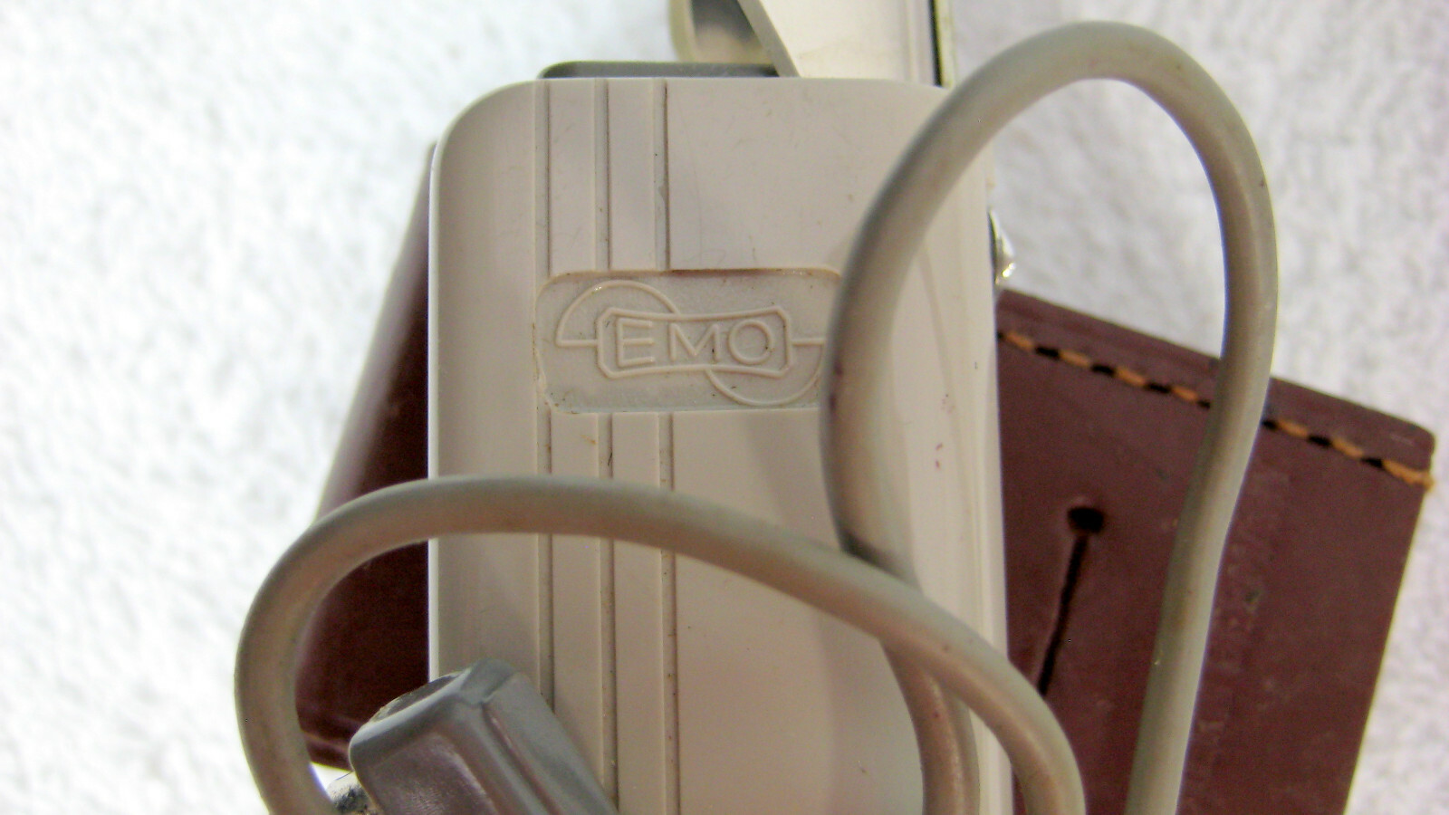 Emo Wetzlar Compact Flash Bulb Attachment w/ Case - Germany - Vintage