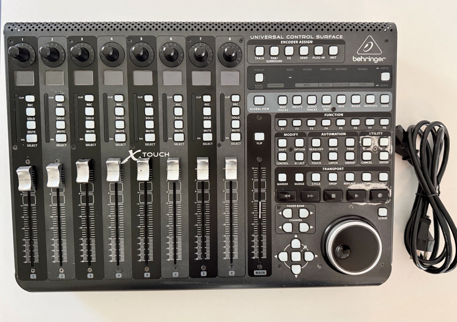 Behringer X-Touch Universal Control Surface - Fully Functional - Cosmetic Damage