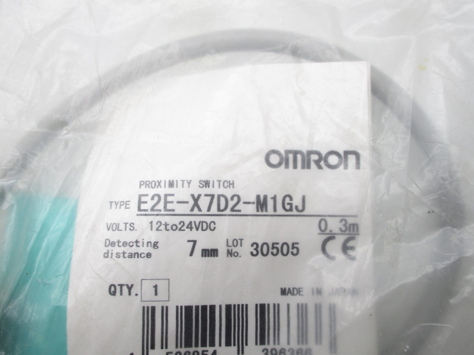 One Omron E2E-X7D2-M1GJ Proximity Switch Sensor E2EX7D2M1GJ New Fast Shipping
