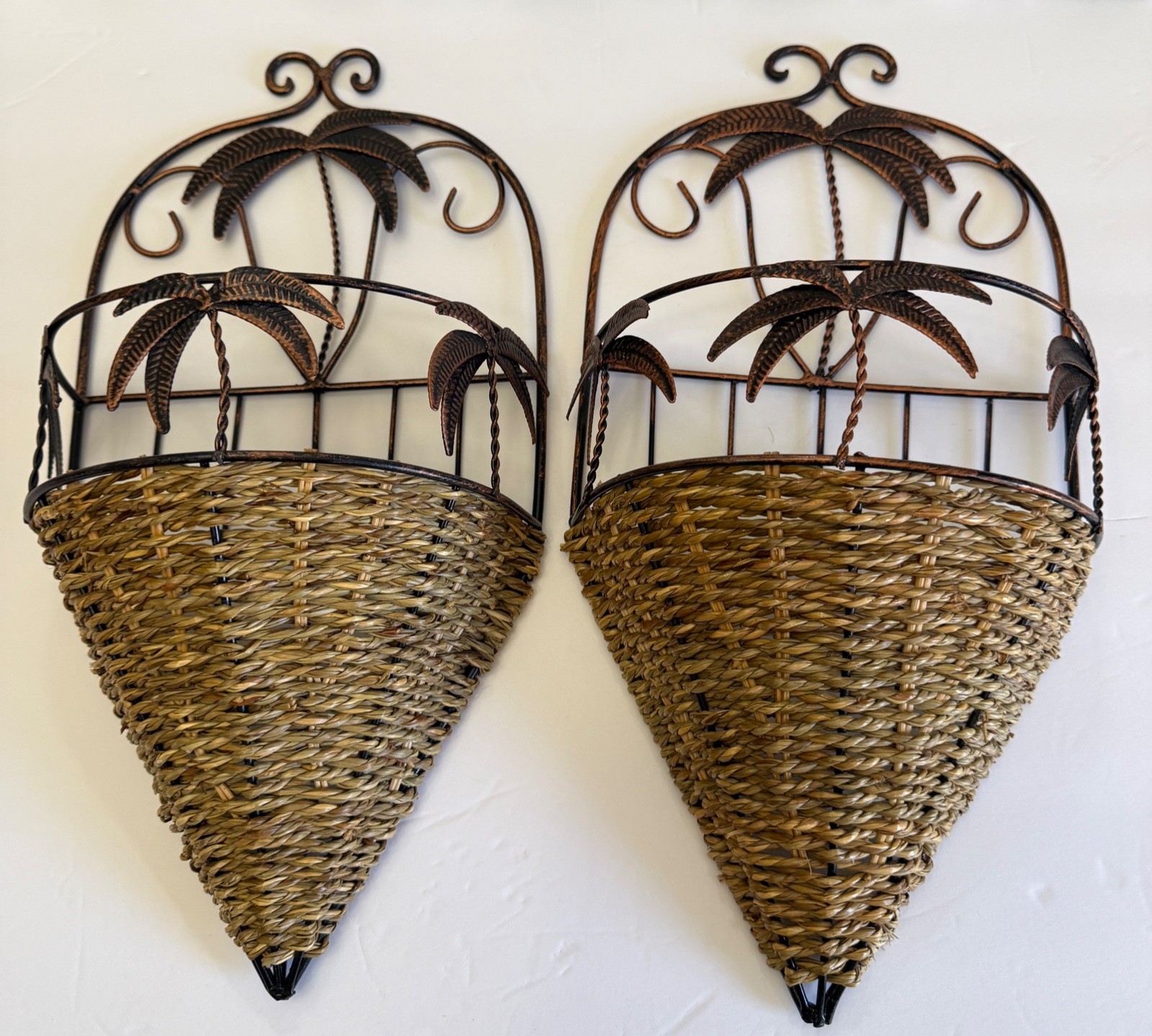 WICKER AND METAL PALM TREE WALL POCKETS (Set of 2) New with out tags.