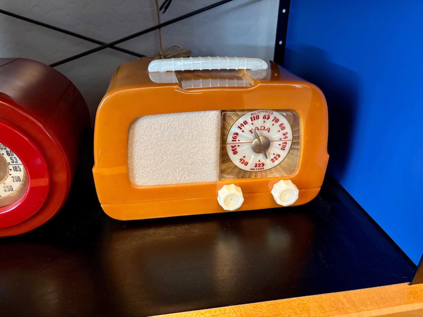 Fada Catalin Radio 711