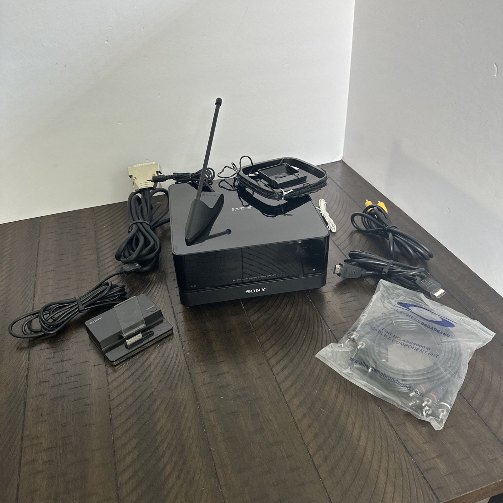 Sony DAV-IS10 S-Master Digital Amplifier Home Theater System DVD With Dock iPod