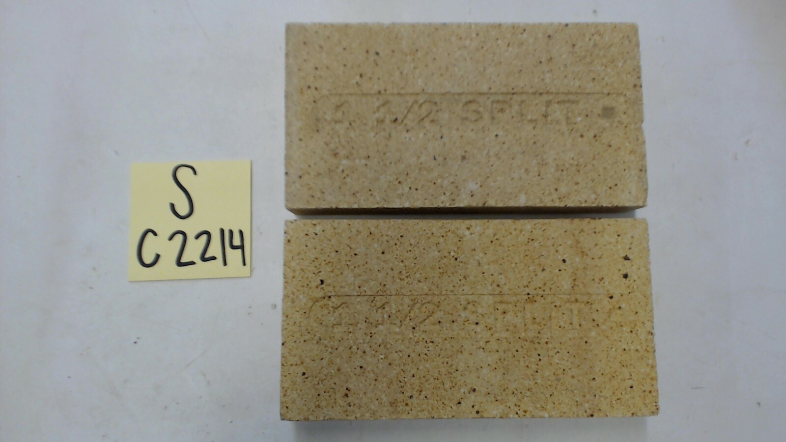 Fire Brick 8 1/2 x 4 1/2 x 1 1/2 (1 1/2 Split) Insulating Furnace or Foundry Lot