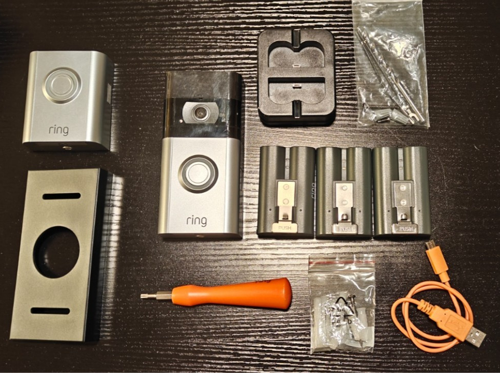 Ring Video Doorbell 3 with 2 Extra Batteries + Dock