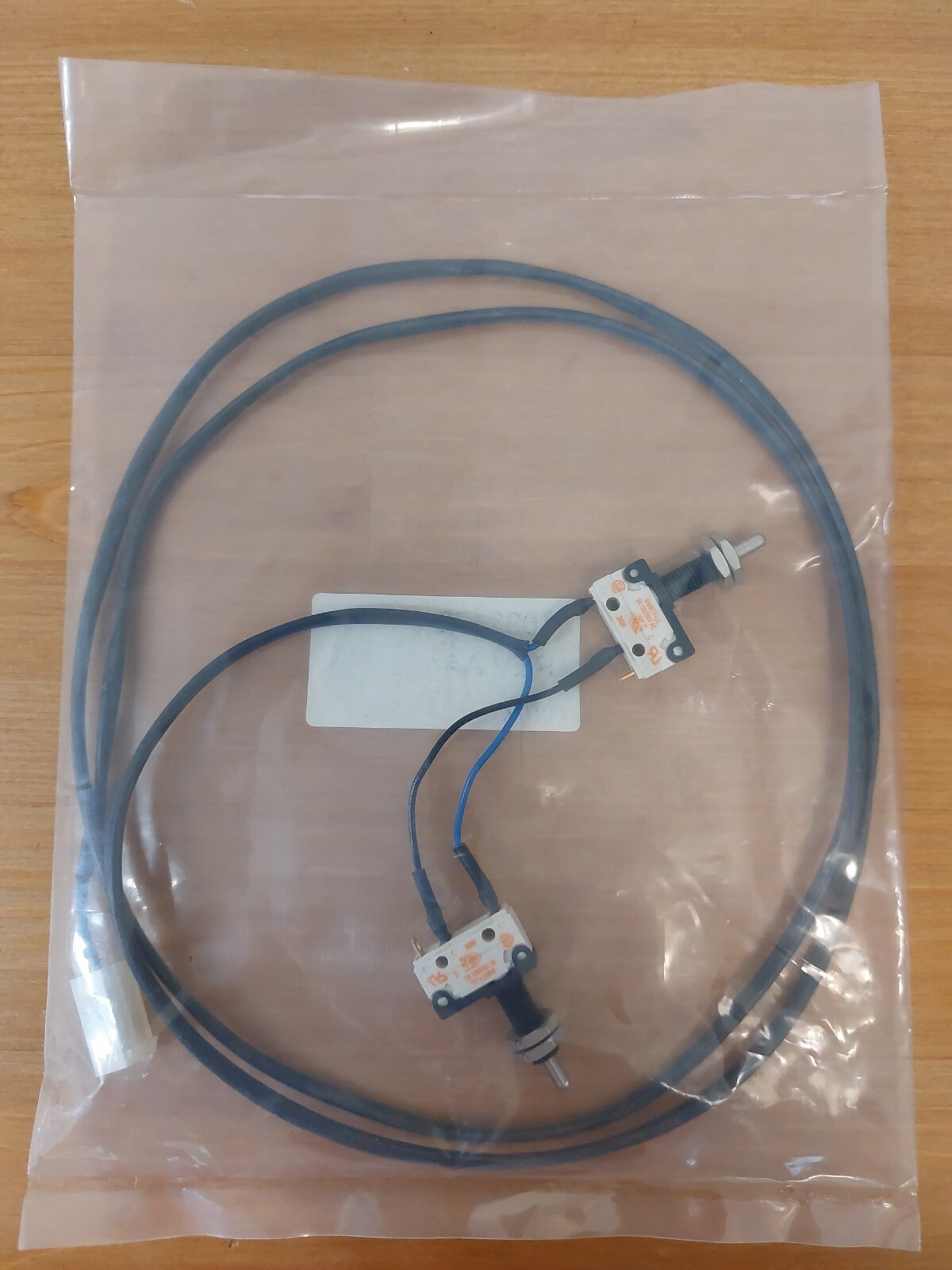 Burgess V4NT7-UL RJ Microswitch 5A Push Button Action SPCO OM0606B