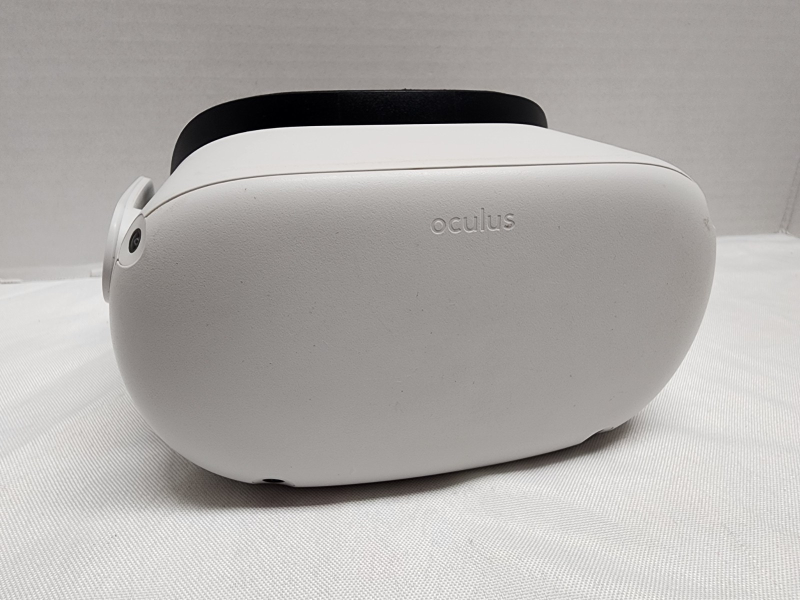 Tested Working Oculus Quest 2 64GB All-in-one VR Headset - White Headset ONLY