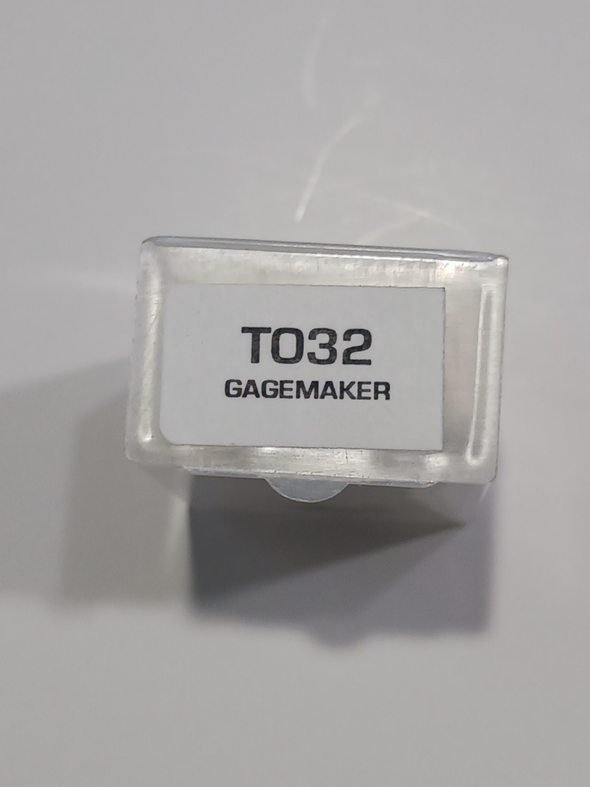 T.098″ diameter, threaded carbide contact point. T032 Gagemaker.