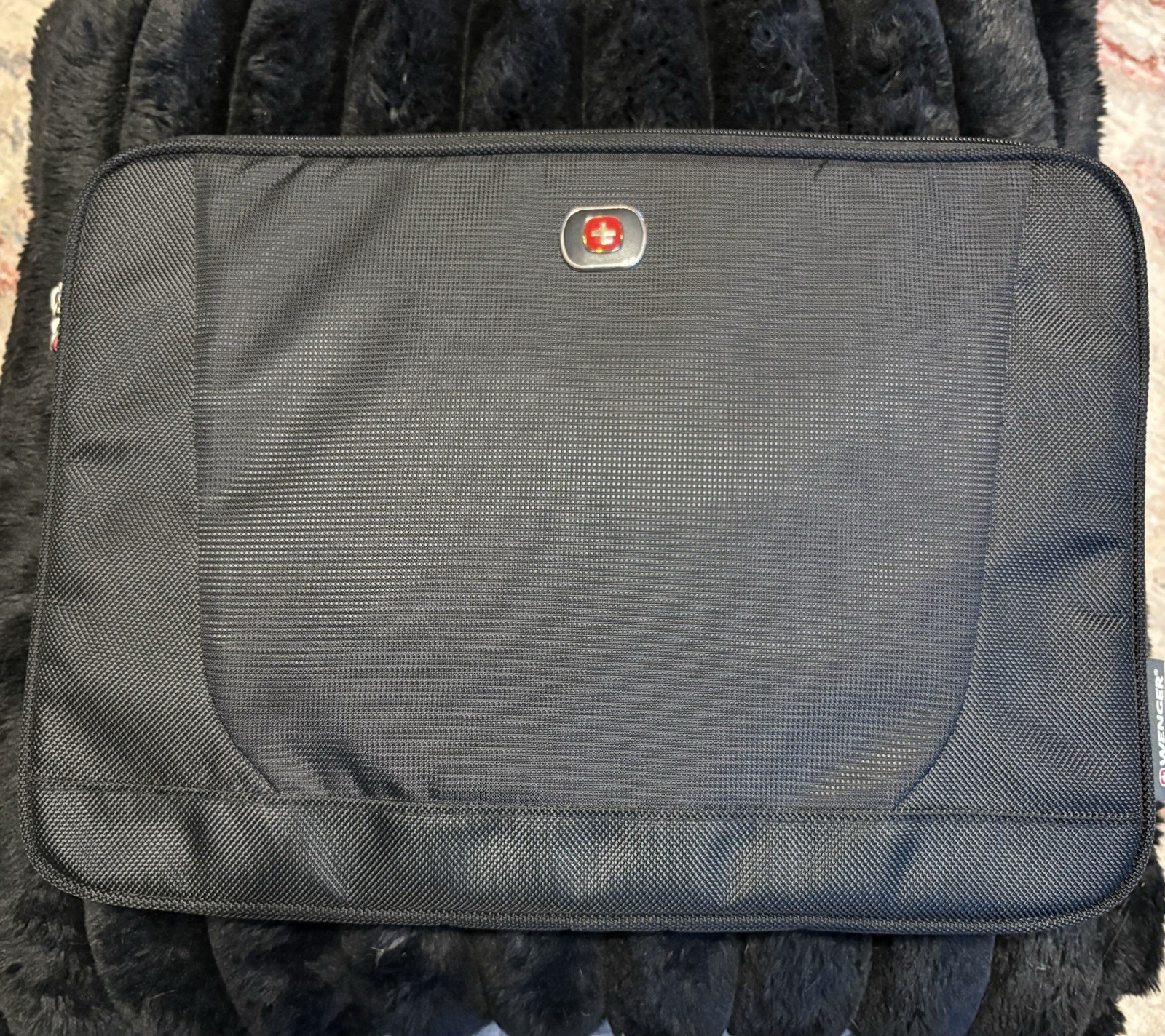 SWISSGEAR / WENGEAR Black Laptop Case 16. Inch . Made With Ballistic Nylon.