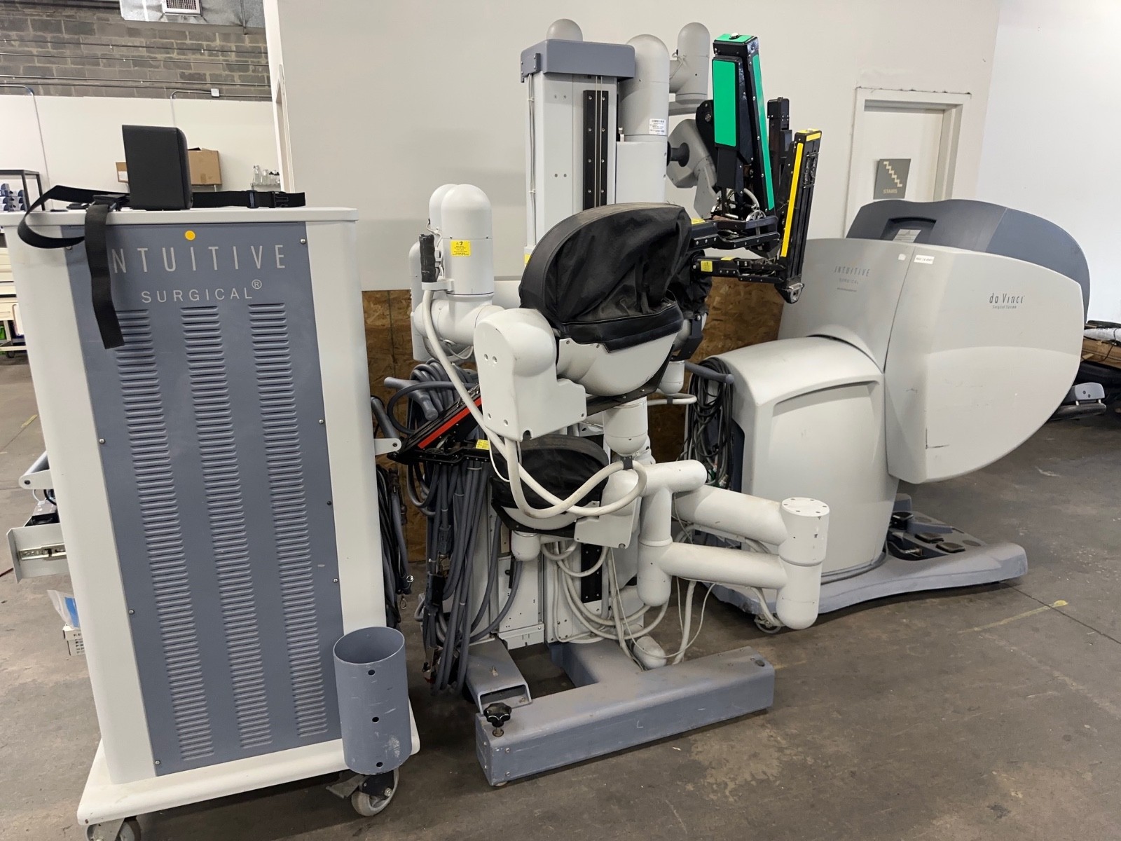 Intuitive Da Vinci Surgical Robotic System IS1200 w/ Extras
