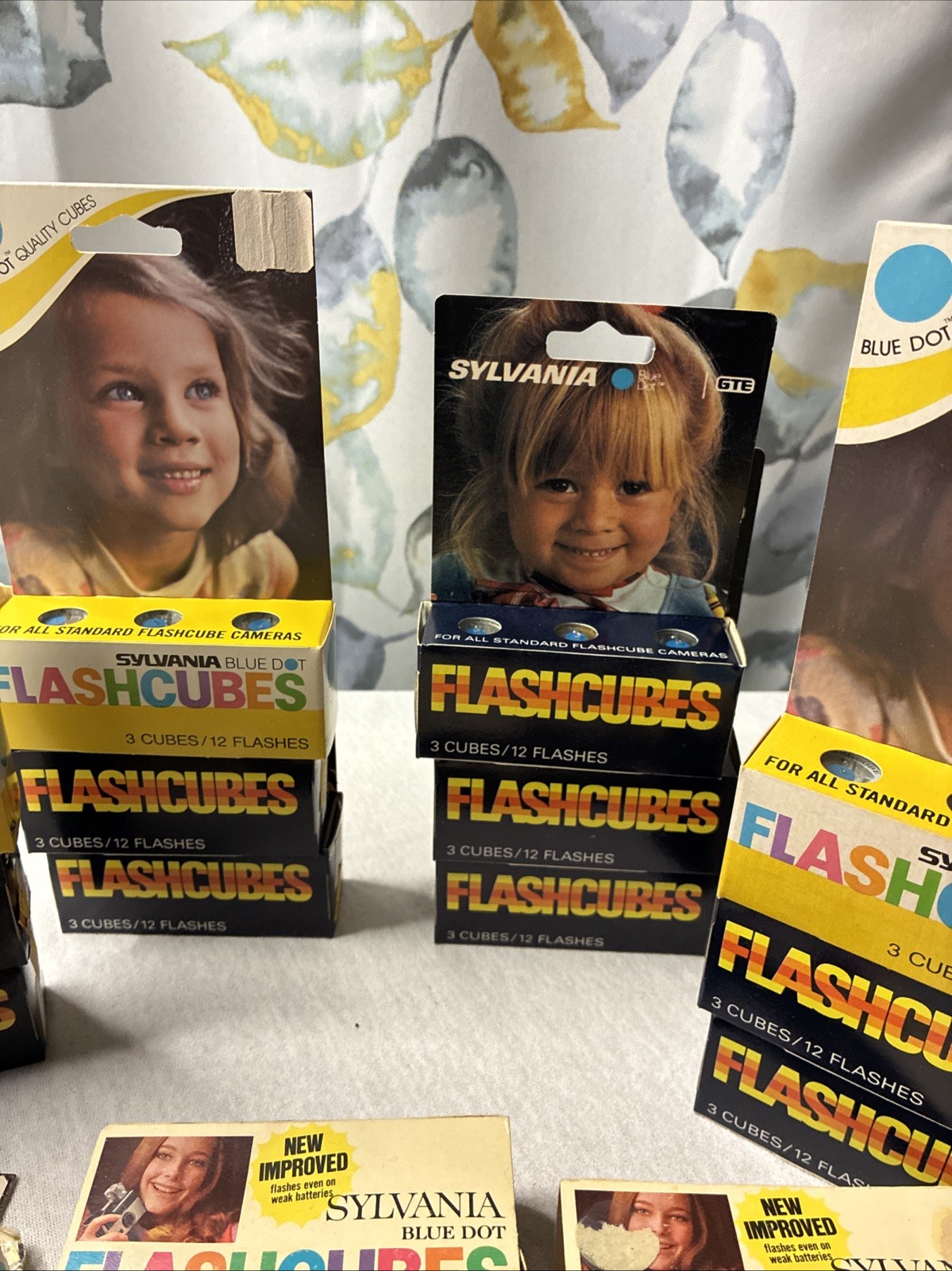 Vtg Sylvania Flashcubes Blue Dot 22 Boxes (3) cubes (12) flashes 264 Flashes