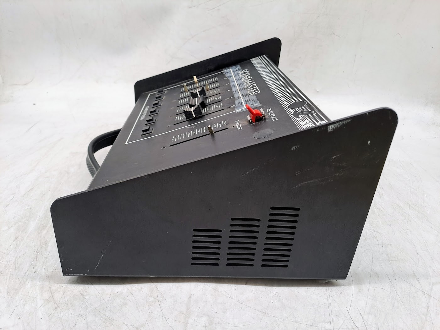 Dove systems control master model CM-SS