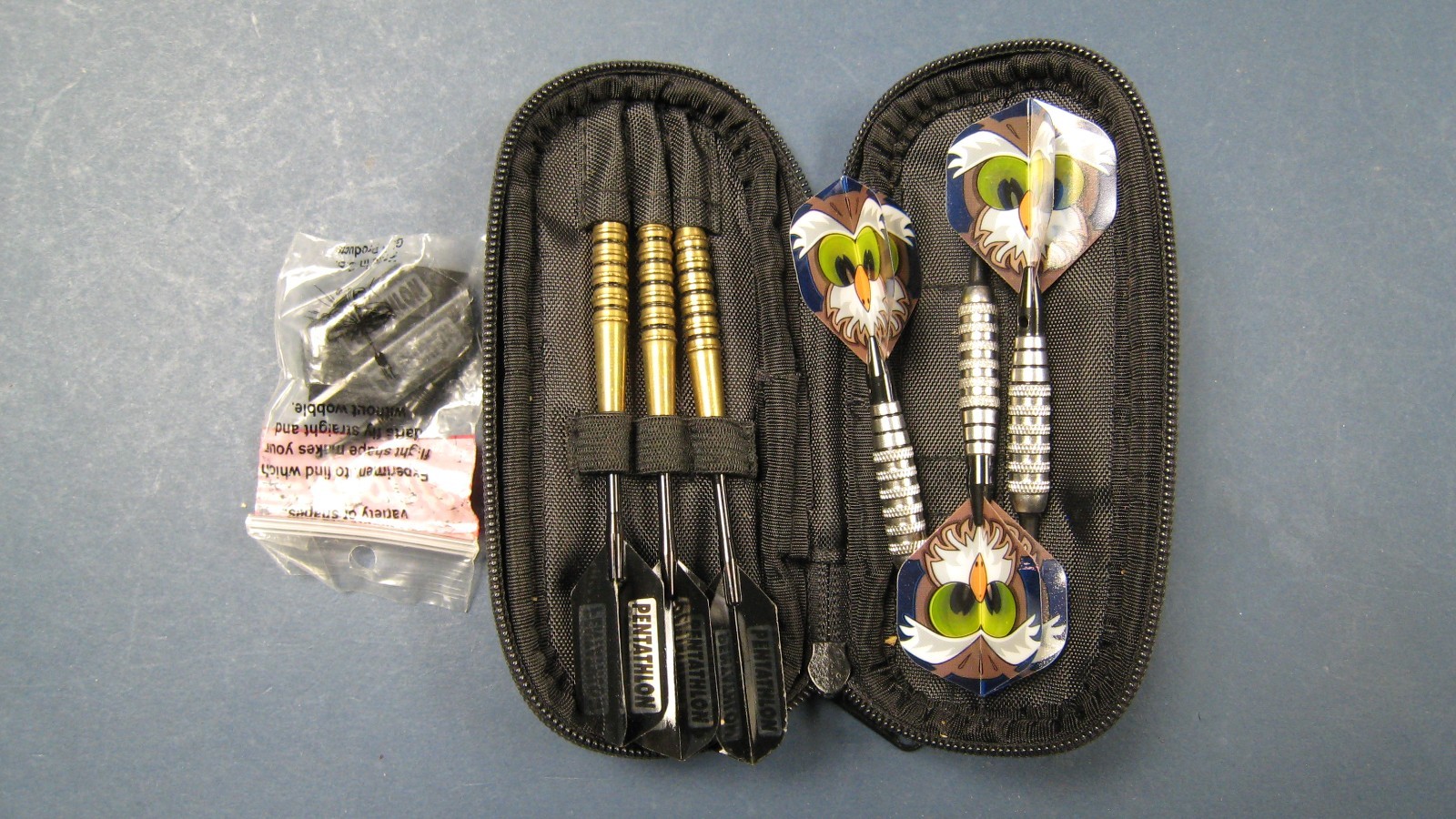 CaseMaster Dart Set w 6 Darts Plus Flights Pentathlon Excellent