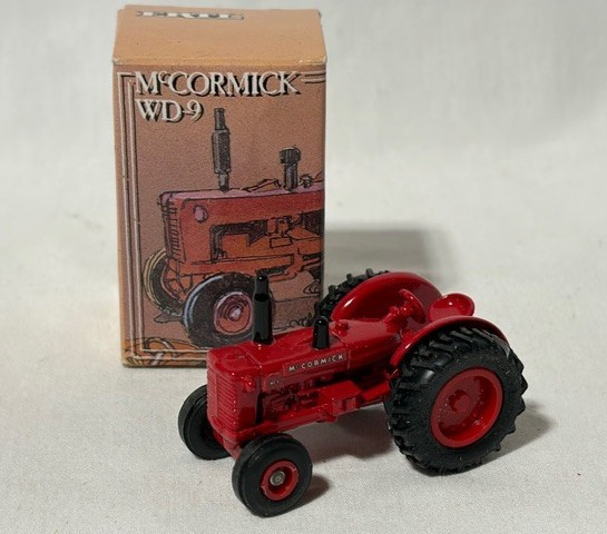 ERTL McCormick WD-9 Farm Tractor, Red, 1/64