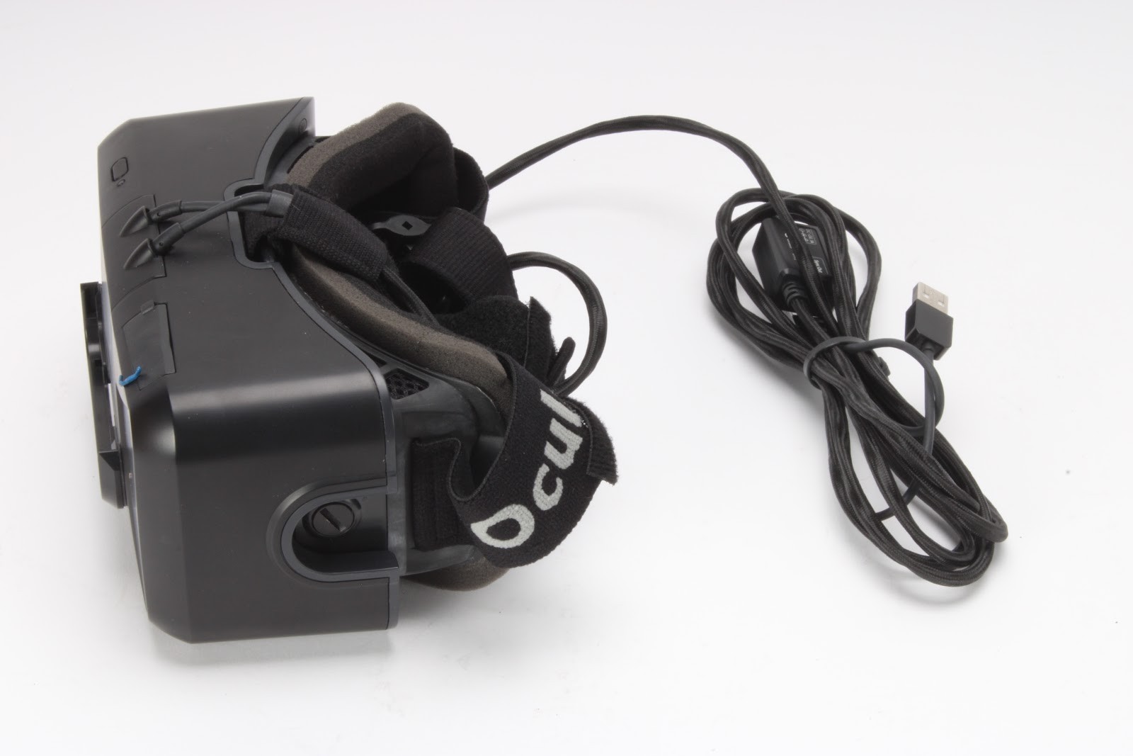 Oculus VR Rift DK2 (Development Kit 2) With Accessories