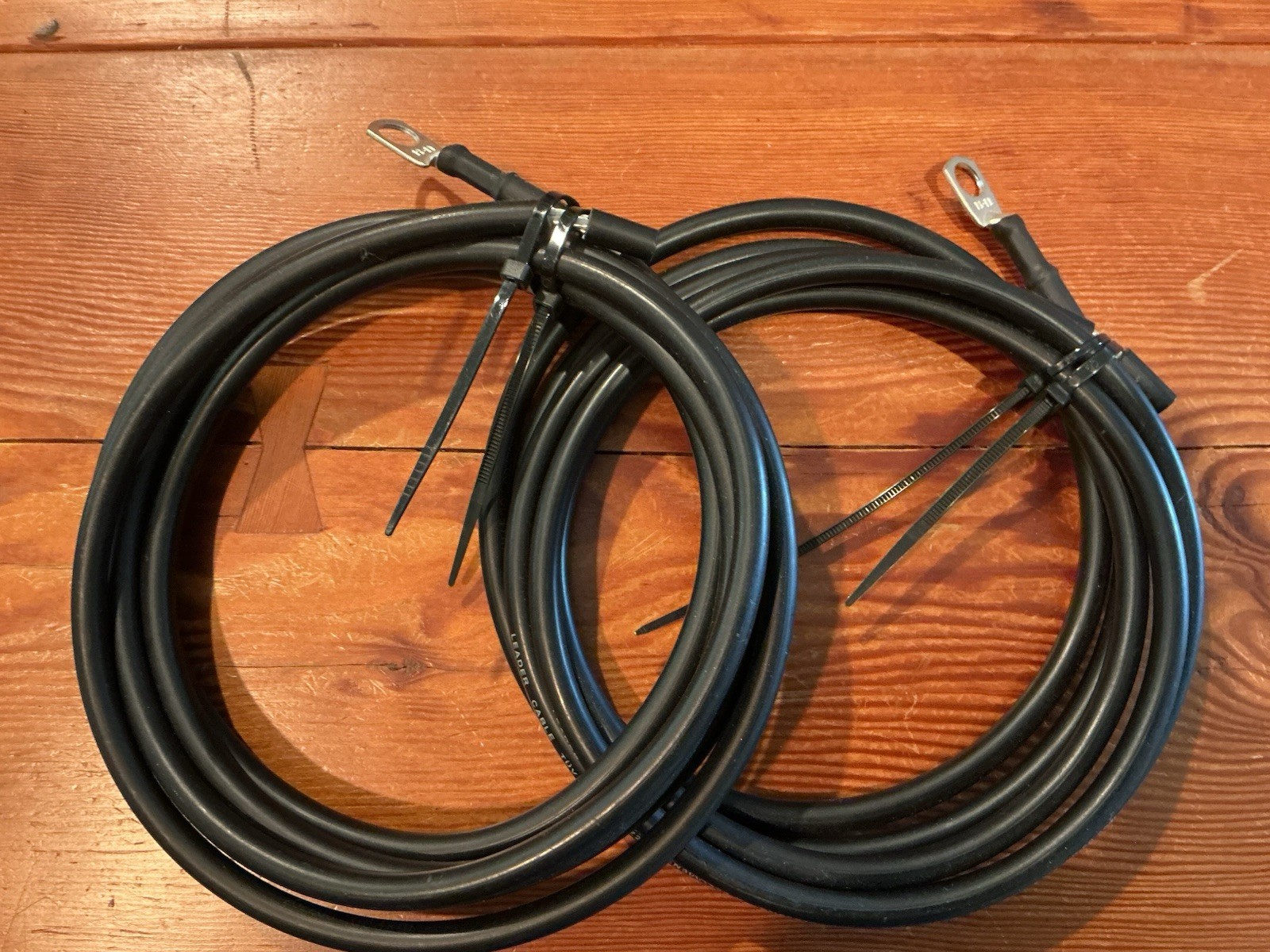 Renogy Battery to Charge Controller Tray Cables for 3/8 in Lugs 8 AWG 8”