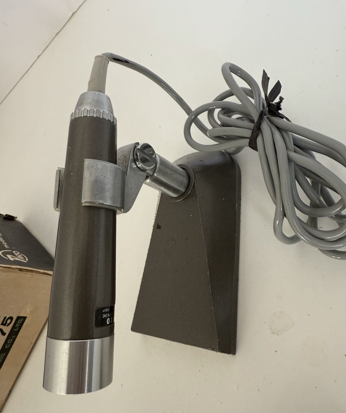 Vintage Piezo Dynamic Microphone Model DX-75 Japan Untested With Box
