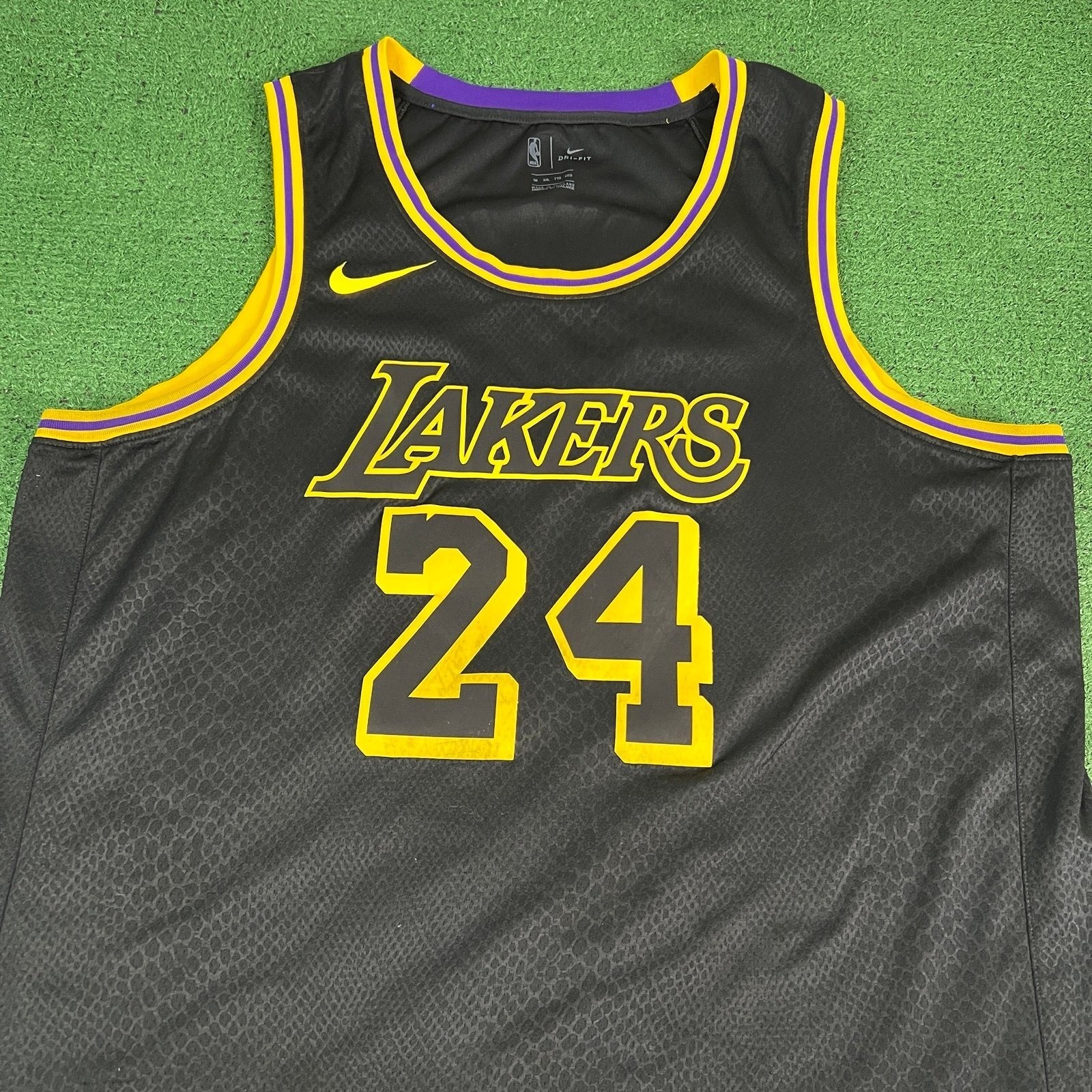 RARE Nike Dri-Fit Kobe Bryant Los Angeles Lakers Mamba City Edition Jersey